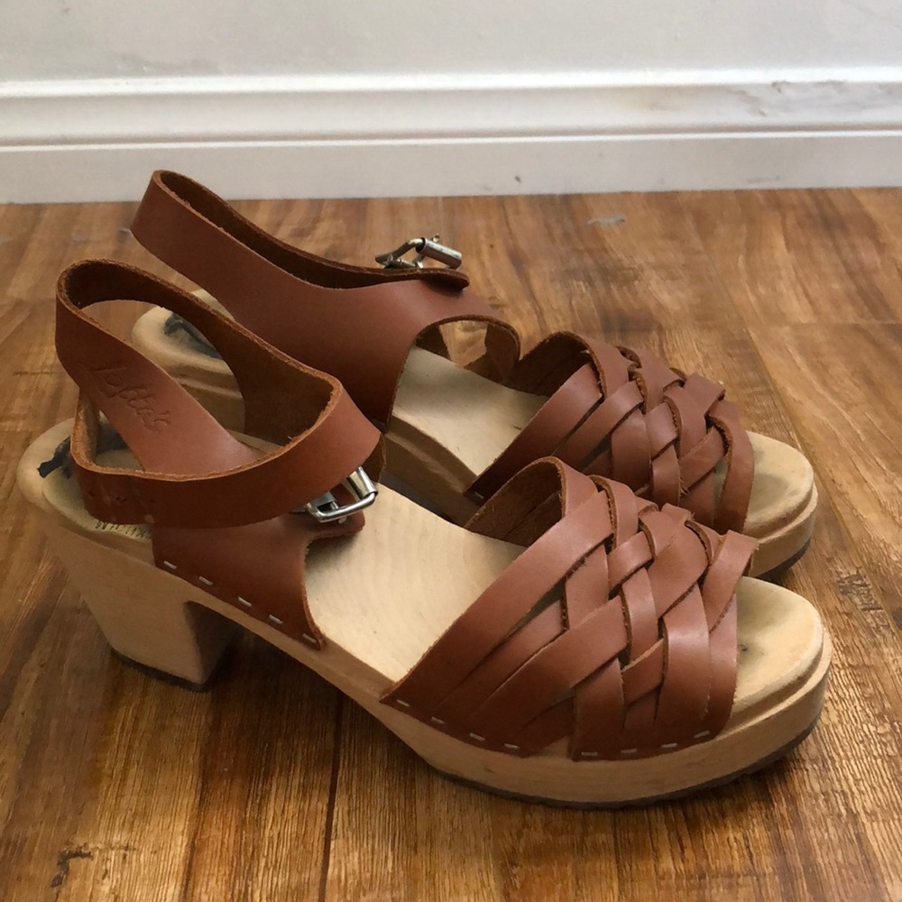 Lotta’s Clogs